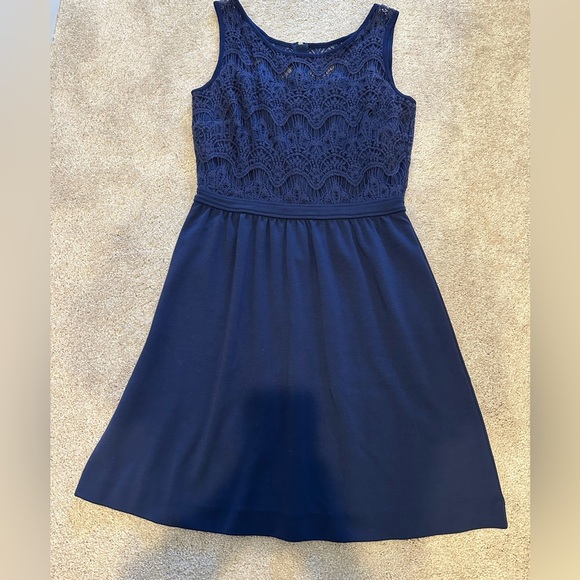 Lilly Pulitzer Rhea Navy Crochet Fit And Flare Sleeveless Dress small - Picture 3 of 5